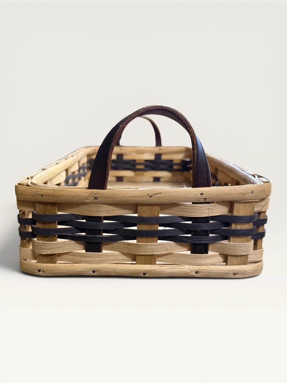 Handcrafted Amish Woven Basket w/Makers Info on Basket Bottom